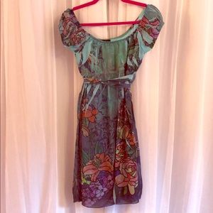 Fleurish empire waist dress 👗 flowy flower vibes!